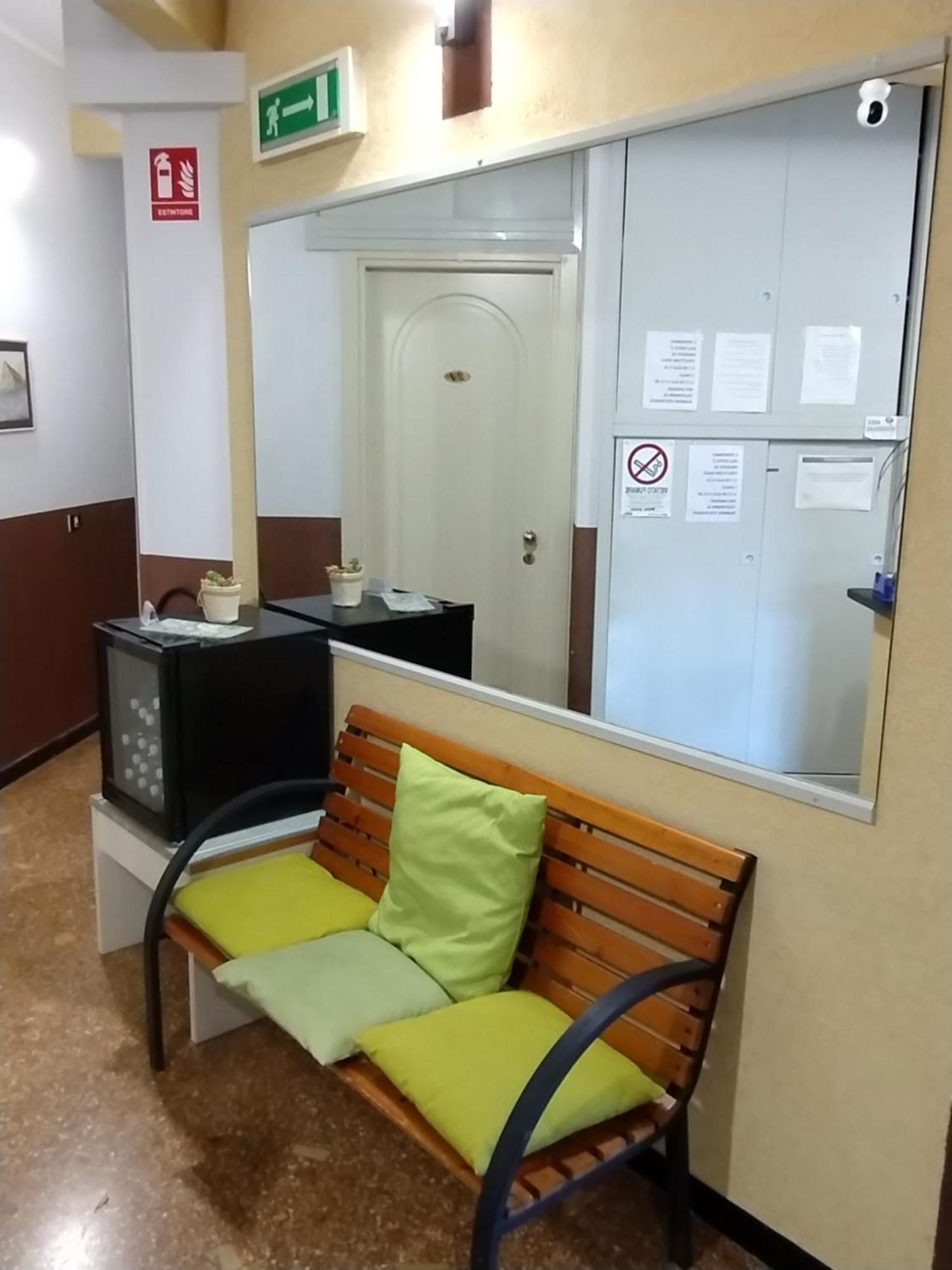 Hotel Della Piazzetta Varazze Kültér fotó