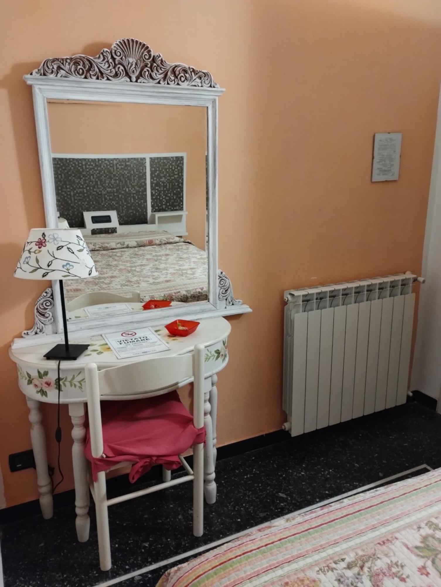 Hotel Della Piazzetta Varazze Kültér fotó