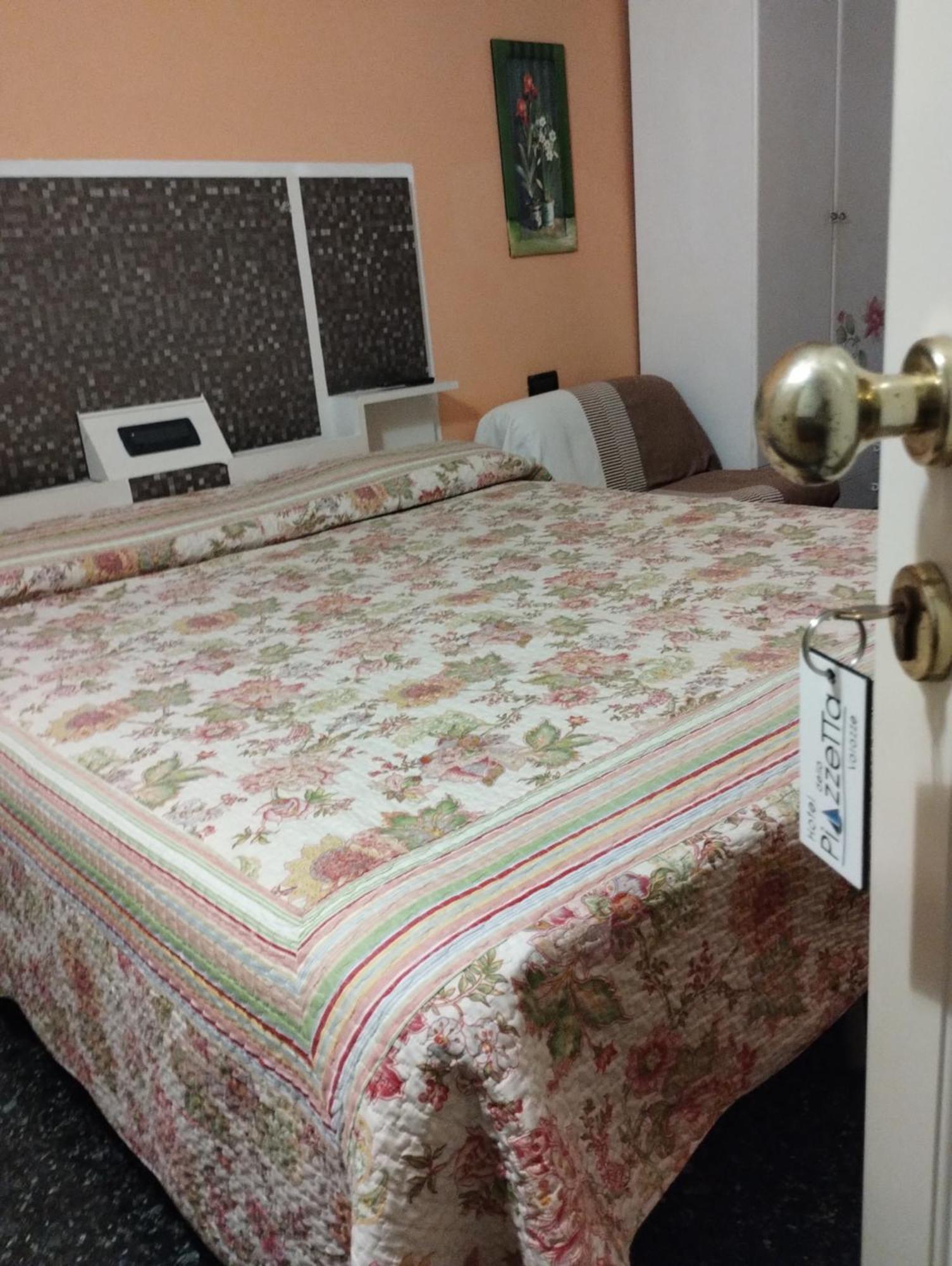 Hotel Della Piazzetta Varazze Kültér fotó