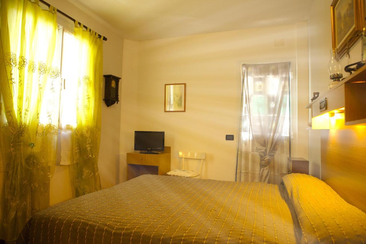 Hotel Della Piazzetta Varazze Kültér fotó